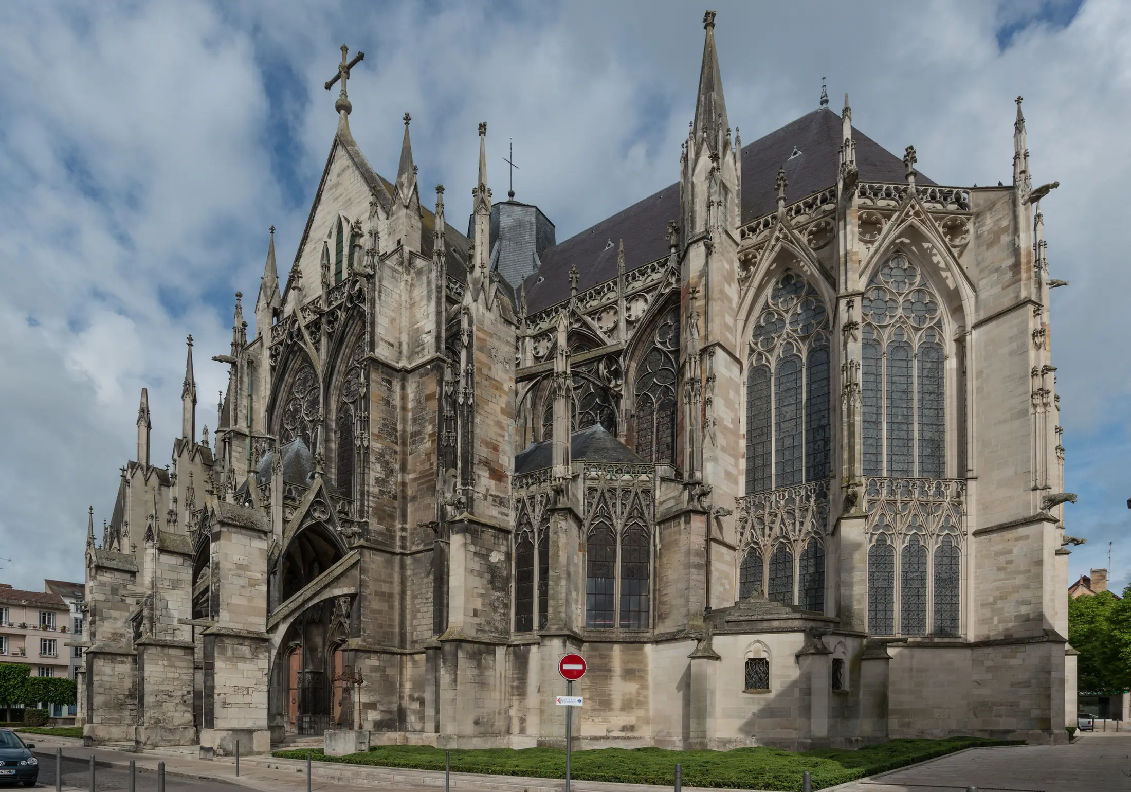 DXR — CC BY-SA 3.0 Basilica of Saint-Urbain in Troyes