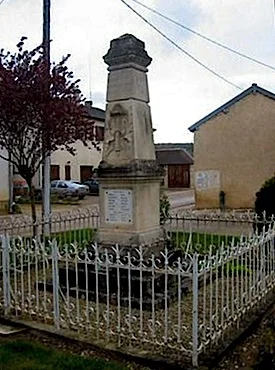 Hg marigny — CC BY-SA 3.0 War memorial in Balnot-sur-Laignes, Côte des Bar