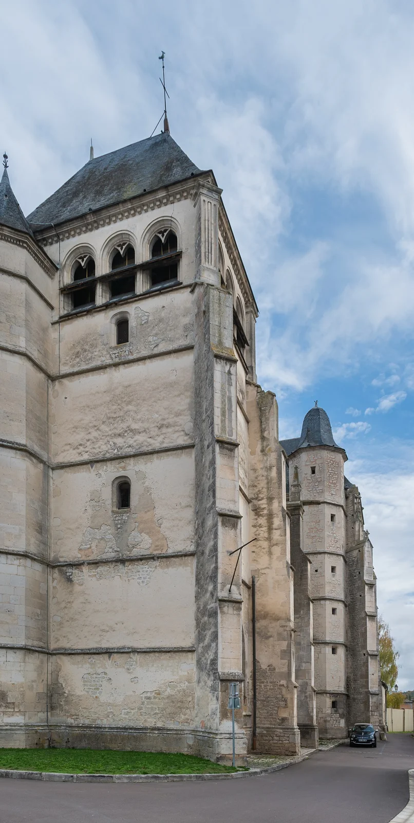 Saint-Étienne church in Bar-sur-Seine