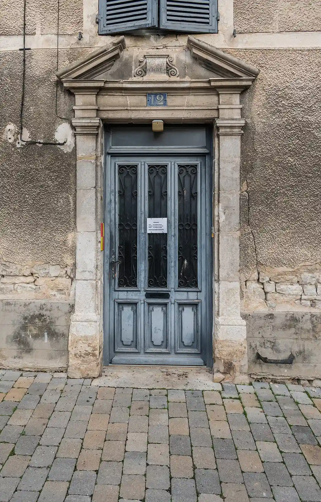 12 place de l’Église in Bar-sur-Seine