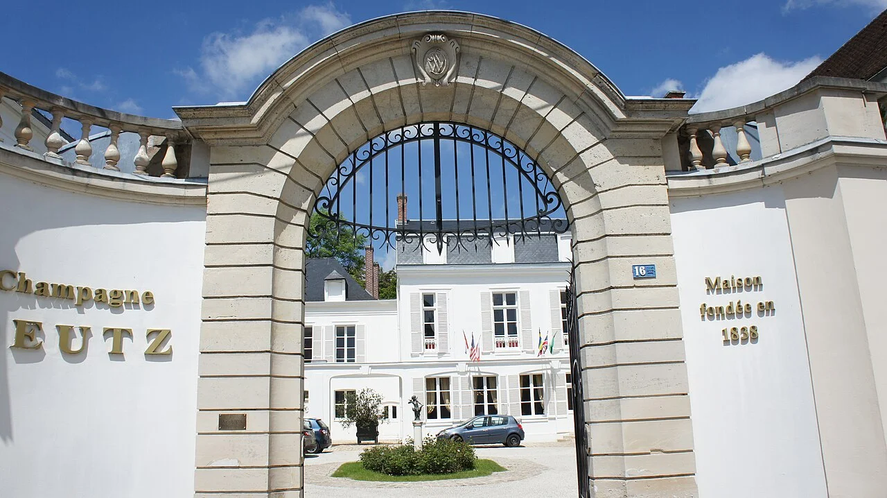 Entrance of the Deutz house in Aÿ