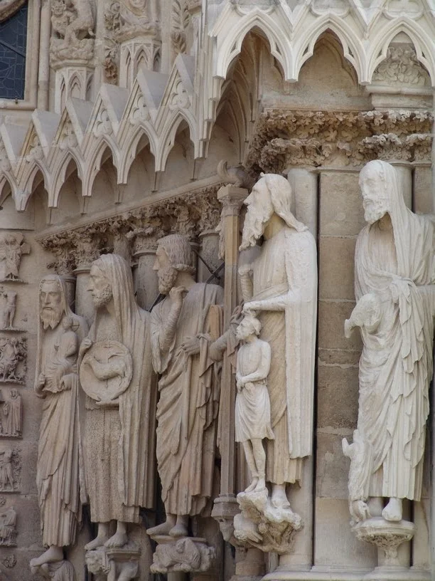 Leon petrosyan — CC BY-SA 4.0 Sculpted figures on Reims Cathedral