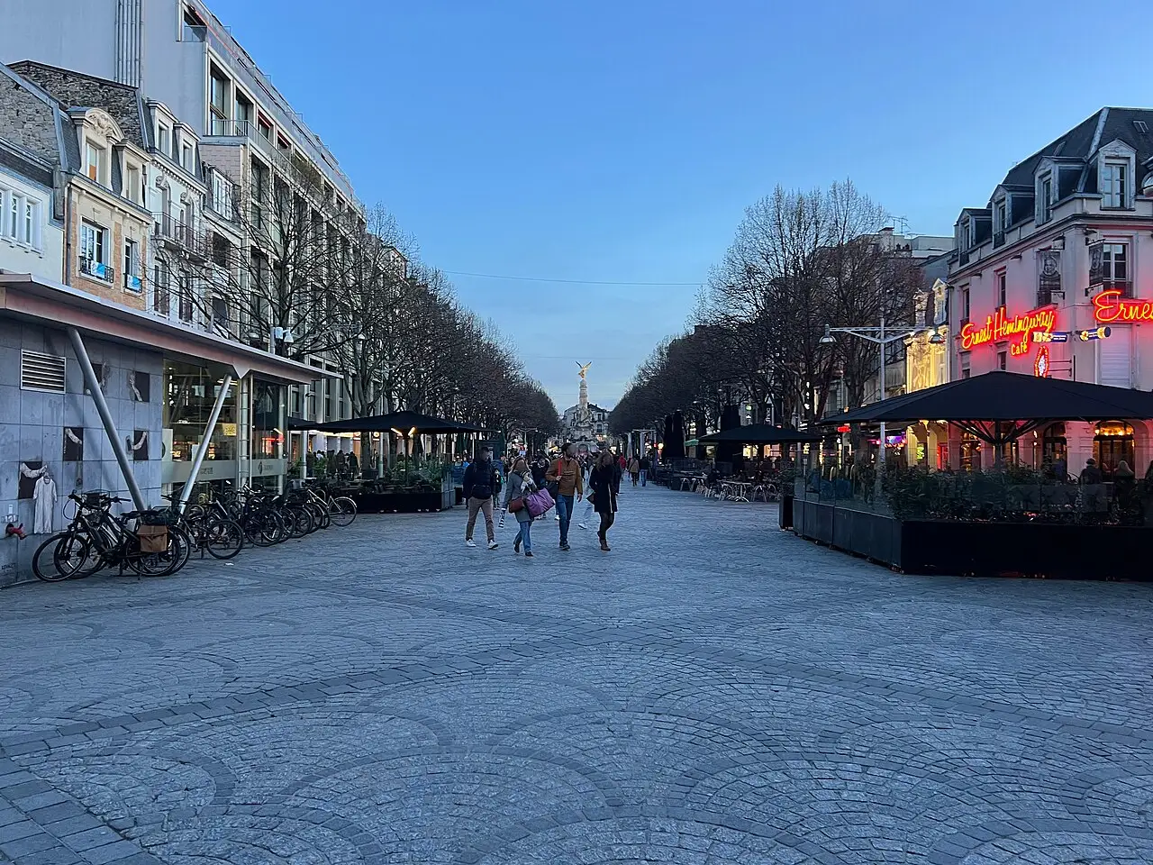 Chabe01 — CC BY-SA 4.0 Buildings on Place Drouet-d’Erlon in Reims